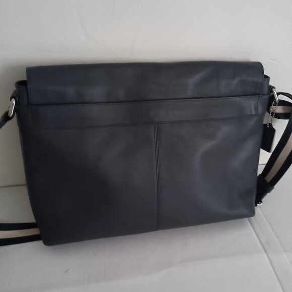 Coach Navy Blue Pebbled Charles Leather Messenger Bag F54792 Excellent Condition - Picture 14 of 15
